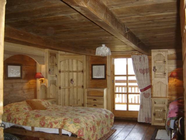 Reine Des Aravis - Chalet Isole Flumet Exteriör bild