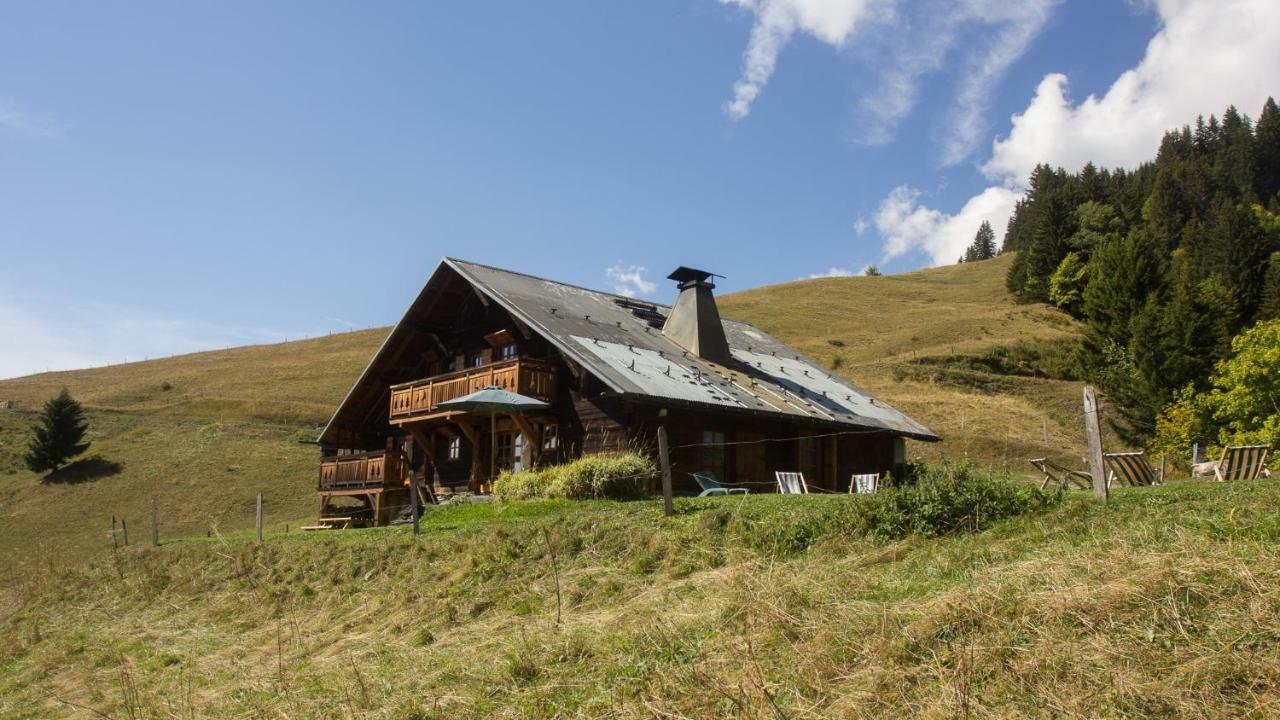 Reine Des Aravis - Chalet Isole Flumet Exteriör bild