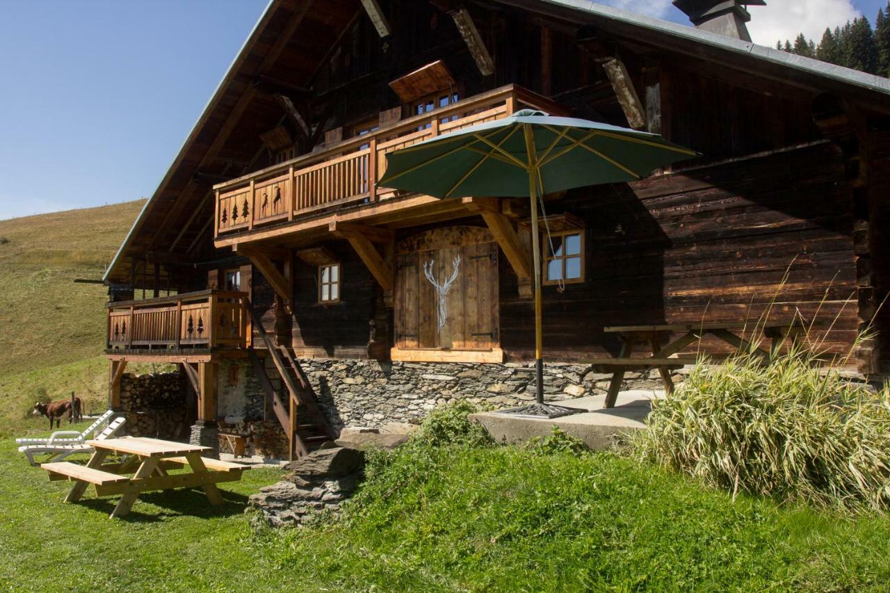 Reine Des Aravis - Chalet Isole Flumet Exteriör bild
