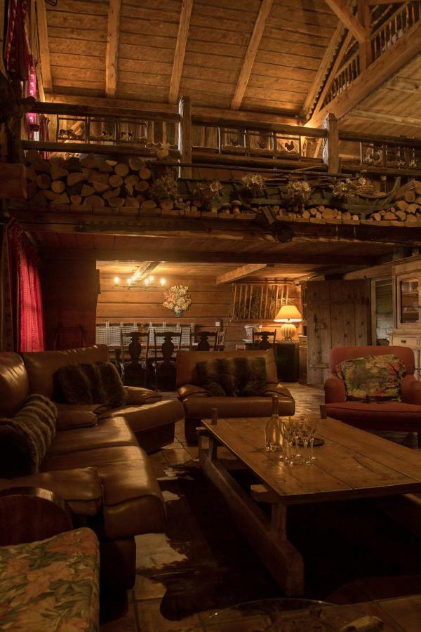 Reine Des Aravis - Chalet Isole Flumet Exteriör bild