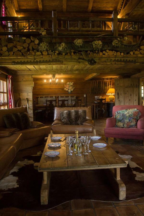 Reine Des Aravis - Chalet Isole Flumet Exteriör bild